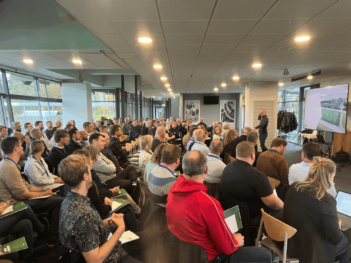 Fremtidens kunstgræsbaner kræver nytænkning og samarbejde Fremtidens kunstgræsbaner kræver nytænkning og samarbejde